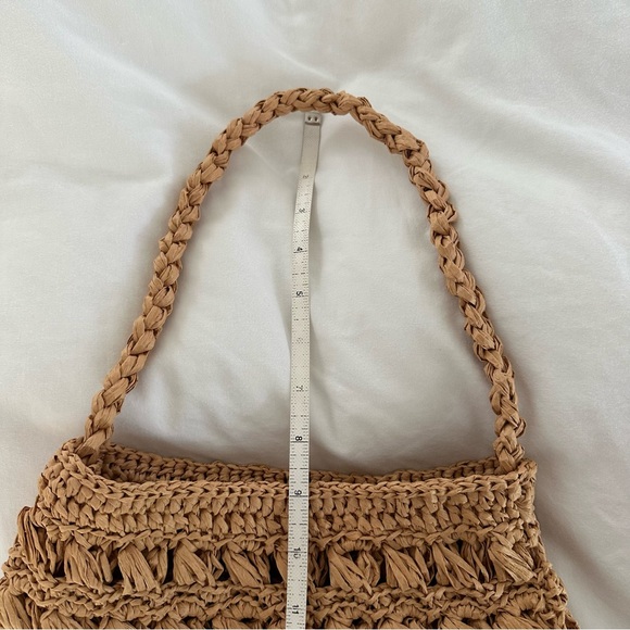 Hand crochet raffia baguette bag - Picture 9 of 9
